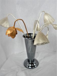 純銀　蓮　花立て